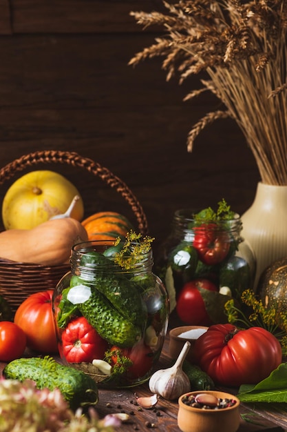 stoł z produktami sezonowymi